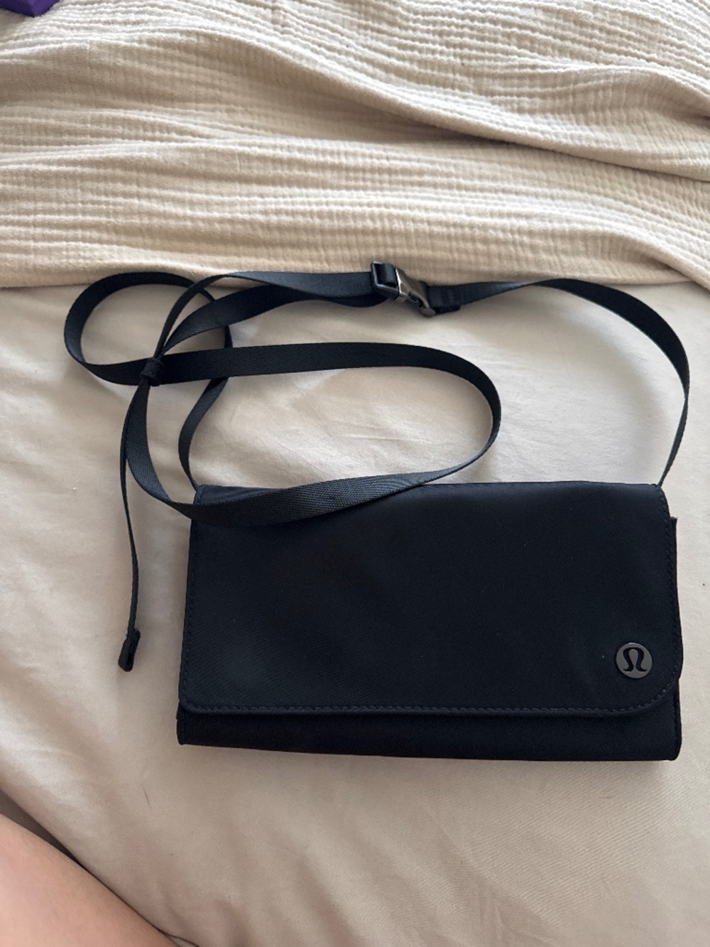 Lululemon wallet purse